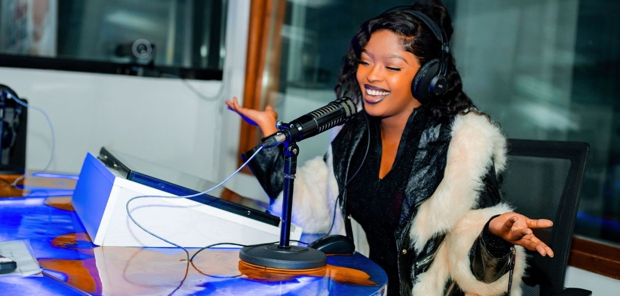 Azeezah radio presenting